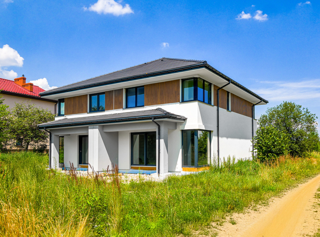 Bliźniak z dużym ogrodem w sąsiedztwie lasu