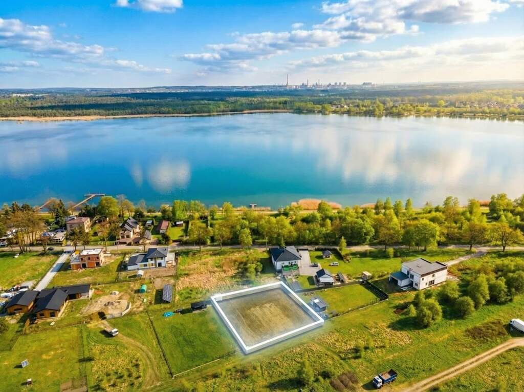 Działka budowlana z widokiem na jezioro Pogoria