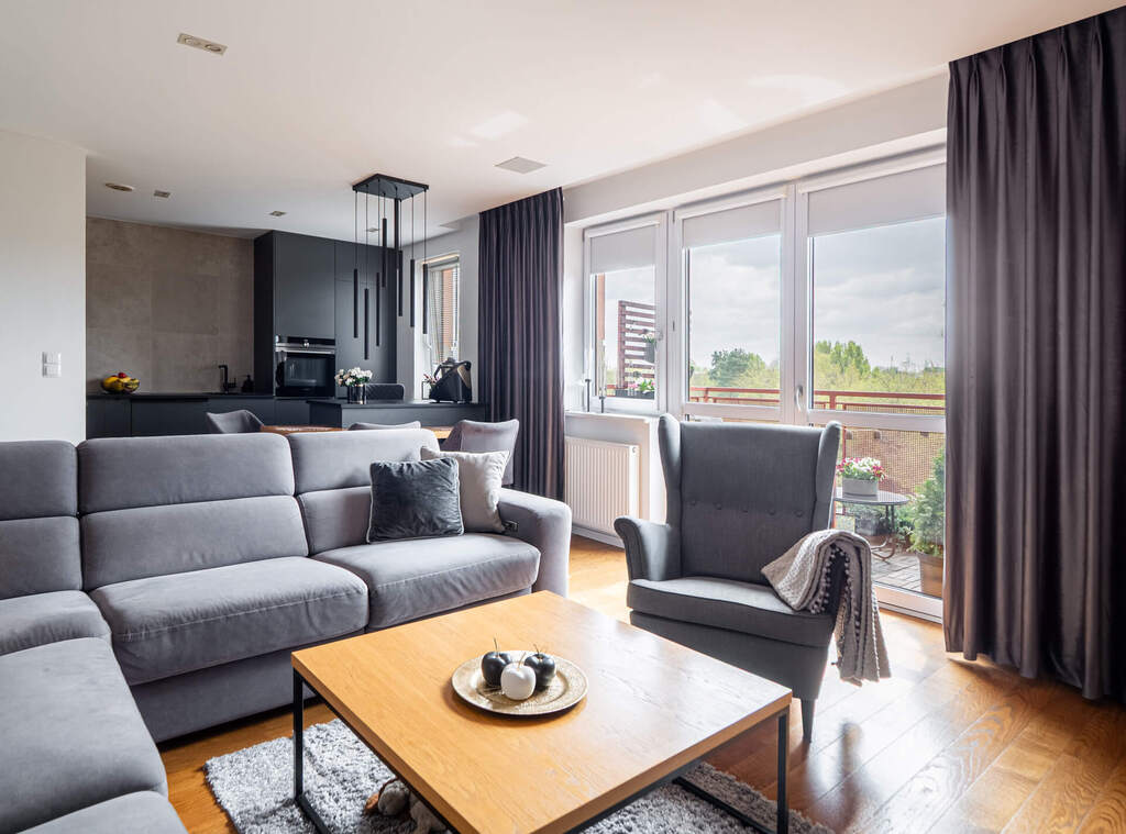 Komfortowy ,Przestronny Apartament z  Wyposażeniem
